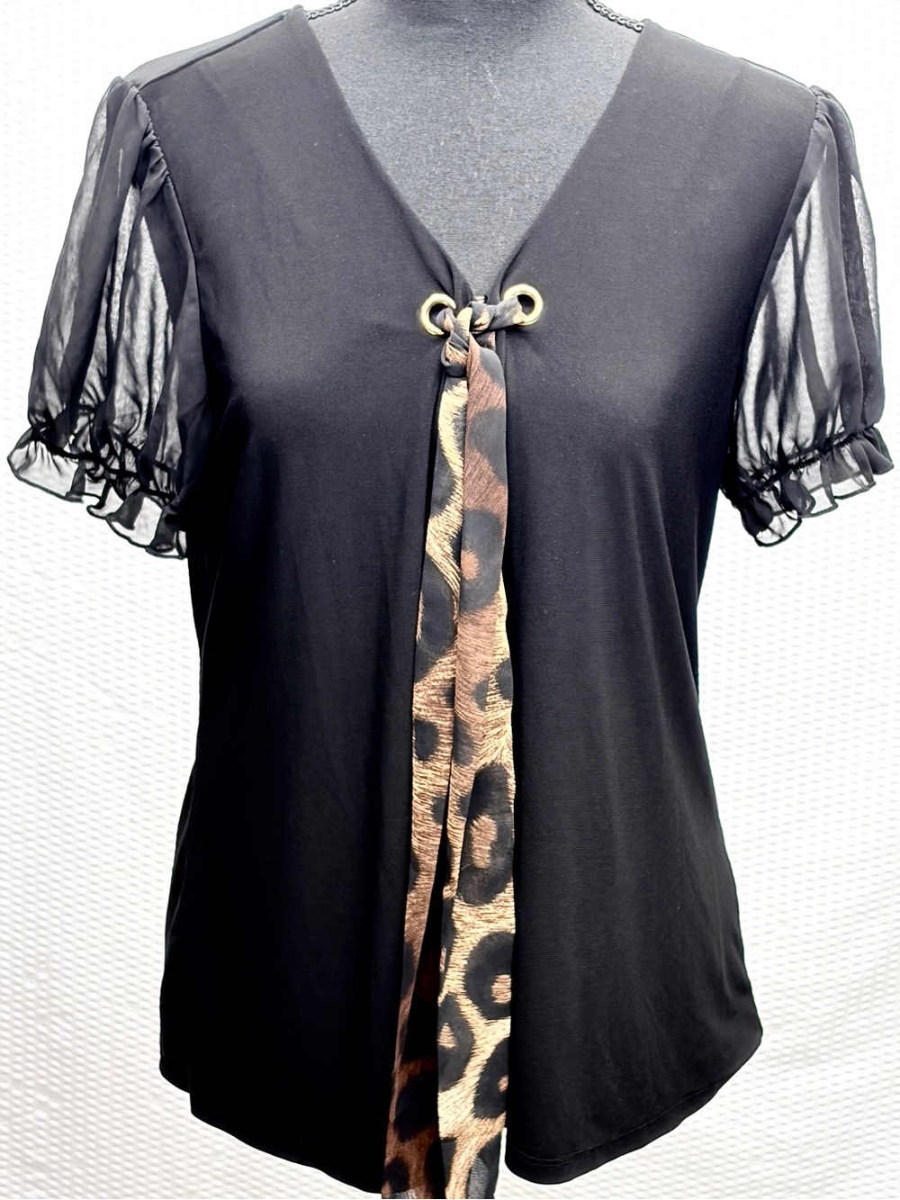 Adele & May Blouse Women’s L Black Tie Neck Grommet Detail Stretch EUC